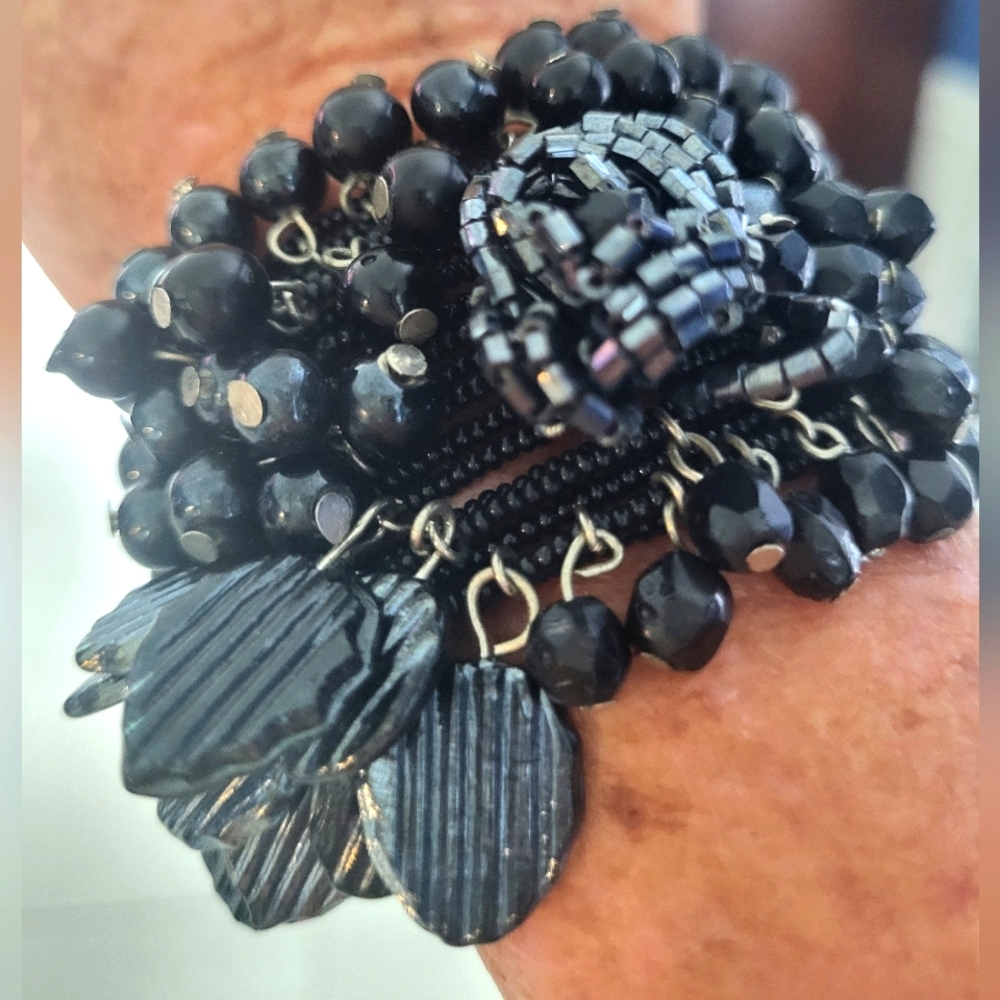 Black beaded bracelet